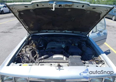 1989 Ford Crown Victoria Lx z USA, uszkodzony, nr VIN 2FABP74F3KX201705